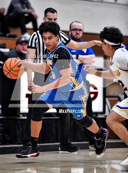 Thumbnail 2 in Charter Oak vs. Bishop Amat photogallery.