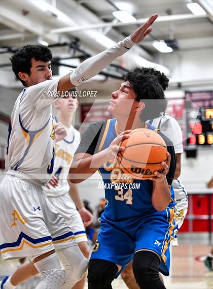 Thumbnail 3 in Charter Oak vs. Bishop Amat photogallery.