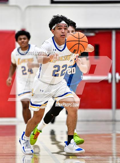 Thumbnail 3 in Charter Oak vs. Bishop Amat photogallery.
