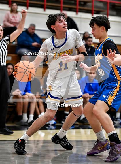 Thumbnail 3 in Charter Oak vs. Bishop Amat photogallery.