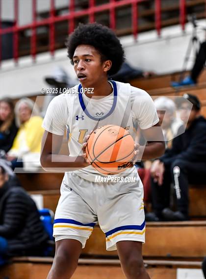 Thumbnail 1 in Charter Oak vs. Bishop Amat photogallery.