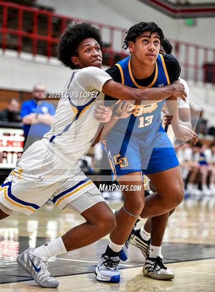 Thumbnail 1 in Charter Oak vs. Bishop Amat photogallery.