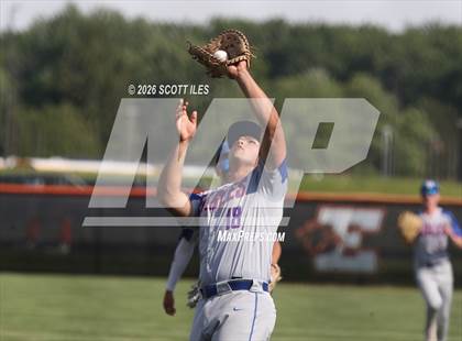 Thumbnail 2 in Amanda-Clearcreek vs. Liberty-Benton (OHSAA D5 Regional Final) photogallery.