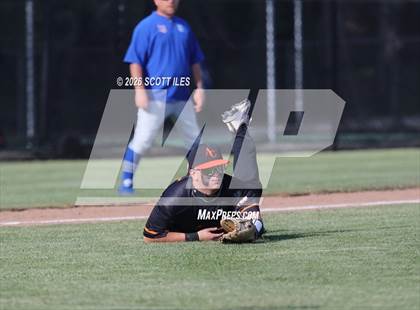 Thumbnail 2 in Amanda-Clearcreek vs. Liberty-Benton (OHSAA D5 Regional Final) photogallery.