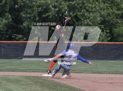 Thumbnail 1 in Amanda-Clearcreek vs. Liberty-Benton (OHSAA D5 Regional Final) photogallery.