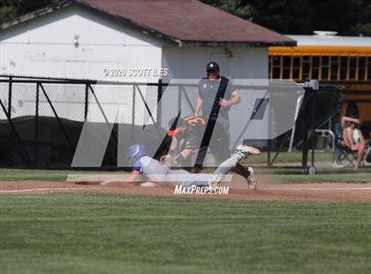 Thumbnail 3 in Amanda-Clearcreek vs. Liberty-Benton (OHSAA D5 Regional Final) photogallery.