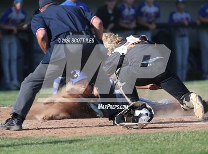 Thumbnail 2 in Amanda-Clearcreek vs. Liberty-Benton (OHSAA D5 Regional Final) photogallery.