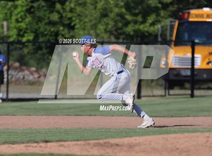 Thumbnail 2 in Amanda-Clearcreek vs. Liberty-Benton (OHSAA D5 Regional Final) photogallery.