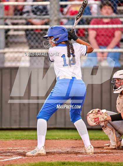 Thumbnail 3 in Clear Springs vs. Katy (UIL 6A D1 Softball Regional Semi-Final) photogallery.