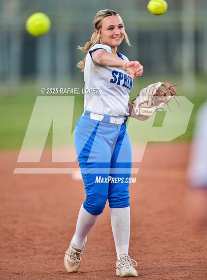 Thumbnail 3 in Clear Springs vs. Katy (UIL 6A D1 Softball Regional Semi-Final) photogallery.