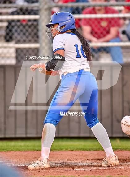 Thumbnail 1 in Clear Springs vs. Katy (UIL 6A D1 Softball Regional Semi-Final) photogallery.