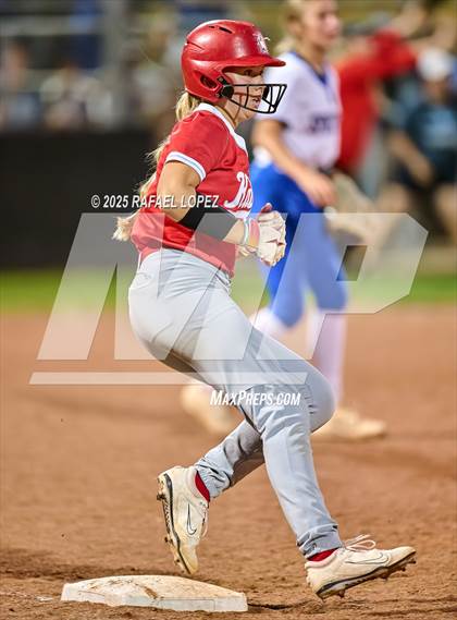 Thumbnail 1 in Clear Springs vs. Katy (UIL 6A D1 Softball Regional Semi-Final) photogallery.