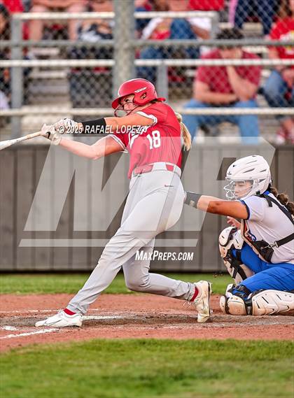 Thumbnail 3 in Clear Springs vs. Katy (UIL 6A D1 Softball Regional Semi-Final) photogallery.