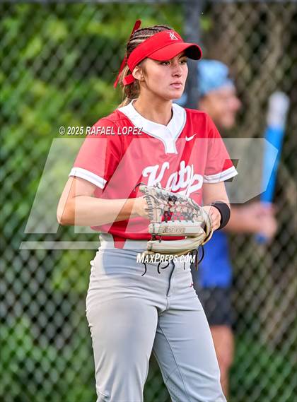 Thumbnail 2 in Clear Springs vs. Katy (UIL 6A D1 Softball Regional Semi-Final) photogallery.