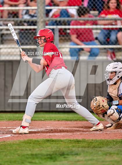Thumbnail 2 in Clear Springs vs. Katy (UIL 6A D1 Softball Regional Semi-Final) photogallery.