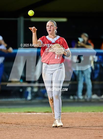 Thumbnail 2 in Clear Springs vs. Katy (UIL 6A D1 Softball Regional Semi-Final) photogallery.