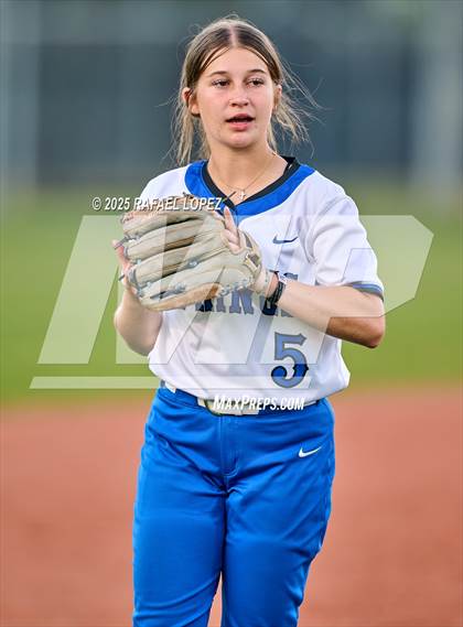 Thumbnail 2 in Clear Springs vs. Katy (UIL 6A D1 Softball Regional Semi-Final) photogallery.
