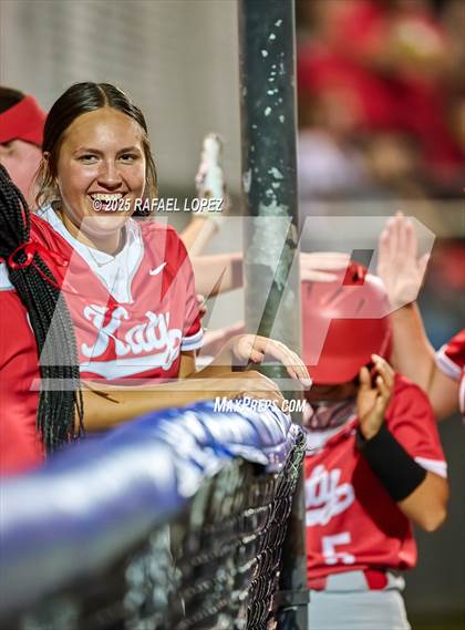Thumbnail 3 in Clear Springs vs. Katy (UIL 6A D1 Softball Regional Semi-Final) photogallery.