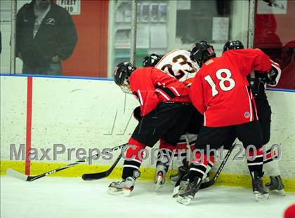 Thumbnail 3 in Masuk vs. Watertown/Pomperaug (CIAC Division 3 Quarterfinal) photogallery.