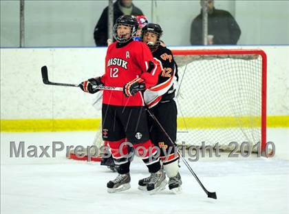Thumbnail 1 in Masuk vs. Watertown/Pomperaug (CIAC Division 3 Quarterfinal) photogallery.