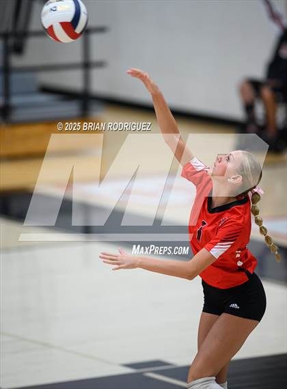 Thumbnail 3 in Lonoke vs Brookland (AAA 4A East Regional Round 1) photogallery.