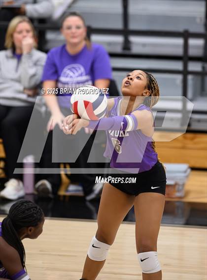 Thumbnail 1 in Lonoke vs Brookland (AAA 4A East Regional Round 1) photogallery.