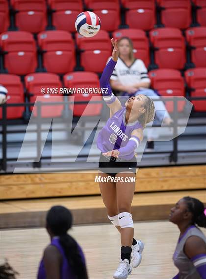 Thumbnail 3 in Lonoke vs Brookland (AAA 4A East Regional Round 1) photogallery.