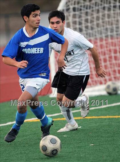 Thumbnail 3 in Pioneer @ Westmont photogallery.