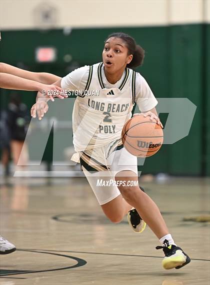 Thumbnail 1 in Long Beach Poly vs. St. Margaret's (VP/Brea Winter Classic) photogallery.