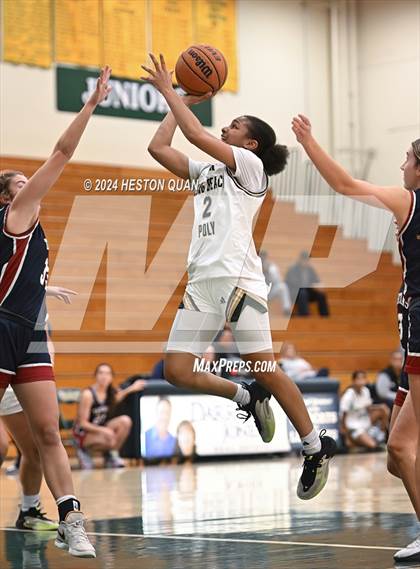Thumbnail 1 in Long Beach Poly vs. St. Margaret's (VP/Brea Winter Classic) photogallery.