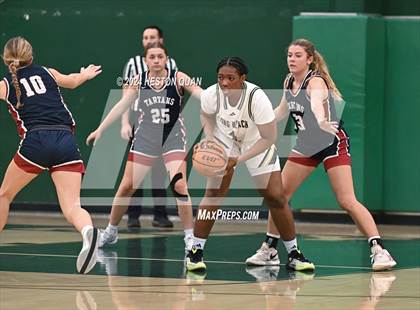 Thumbnail 2 in Long Beach Poly vs. St. Margaret's (VP/Brea Winter Classic) photogallery.