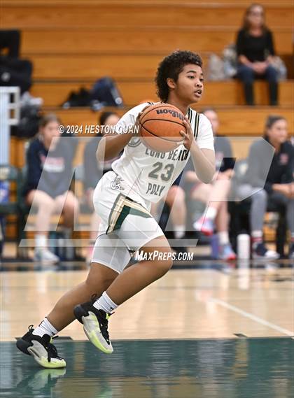 Thumbnail 2 in Long Beach Poly vs. St. Margaret's (VP/Brea Winter Classic) photogallery.