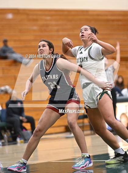 Thumbnail 3 in Long Beach Poly vs. St. Margaret's (VP/Brea Winter Classic) photogallery.