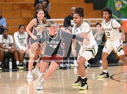 Thumbnail 2 in Long Beach Poly vs. St. Margaret's (VP/Brea Winter Classic) photogallery.