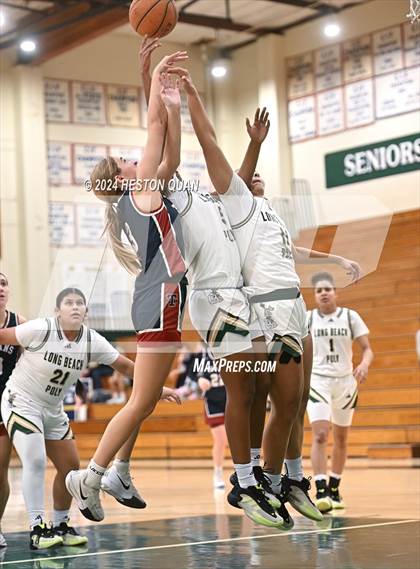 Thumbnail 3 in Long Beach Poly vs. St. Margaret's (VP/Brea Winter Classic) photogallery.