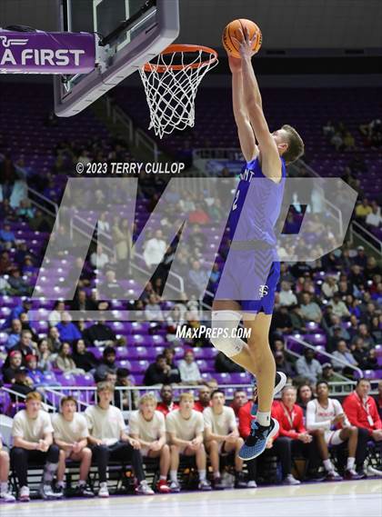 Thumbnail 1 in Fremont vs. American Fork (UHSAA 6A Quarterfinal) photogallery.