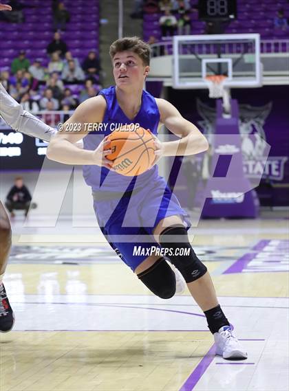 Thumbnail 1 in Fremont vs. American Fork (UHSAA 6A Quarterfinal) photogallery.
