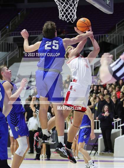 Thumbnail 3 in Fremont vs. American Fork (UHSAA 6A Quarterfinal) photogallery.