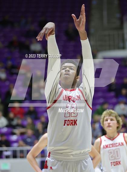 Thumbnail 2 in Fremont vs. American Fork (UHSAA 6A Quarterfinal) photogallery.