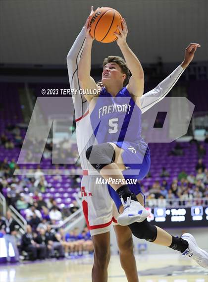 Thumbnail 2 in Fremont vs. American Fork (UHSAA 6A Quarterfinal) photogallery.