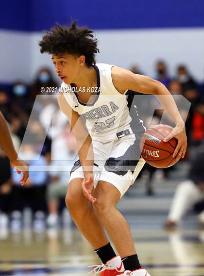 Thumbnail 3 in Centennial vs. Sierra Canyon (CIF-SS Open Final) photogallery.