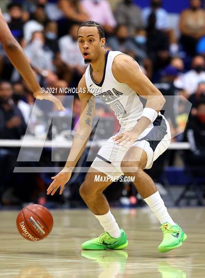 Thumbnail 2 in Centennial vs. Sierra Canyon (CIF-SS Open Final) photogallery.