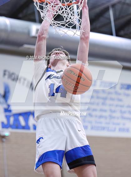 Thumbnail 2 in Friendswood vs. St. Thomas Catholic photogallery.