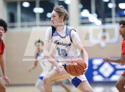 Thumbnail 3 in Friendswood vs. St. Thomas Catholic photogallery.