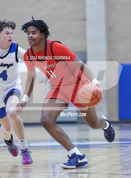 Thumbnail 3 in Friendswood vs. St. Thomas Catholic photogallery.