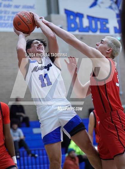 Thumbnail 3 in Friendswood vs. St. Thomas Catholic photogallery.