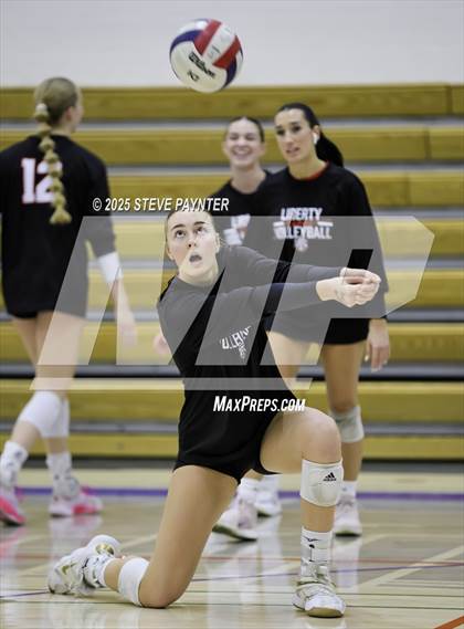 Thumbnail 2 in Liberty @ Xavier College Prep (AIA 6A Quarterfinal) photogallery.