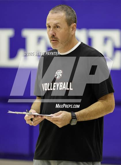 Thumbnail 3 in Liberty @ Xavier College Prep (AIA 6A Quarterfinal) photogallery.