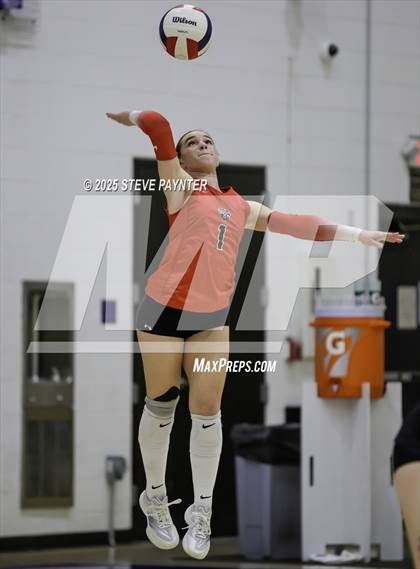 Thumbnail 2 in Liberty @ Xavier College Prep (AIA 6A Quarterfinal) photogallery.