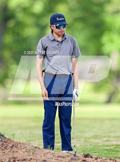 Thumbnail 2 in UIL 4A Region II Regional Golf Championship photogallery.